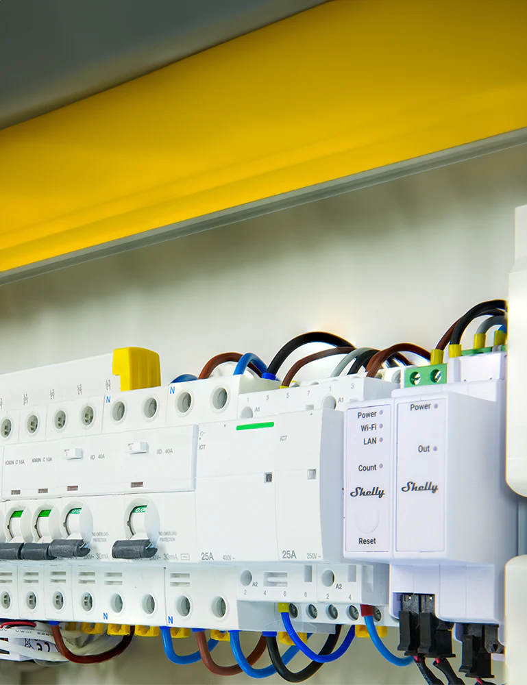 Shelly Pro 3EM installed in an electrical panel